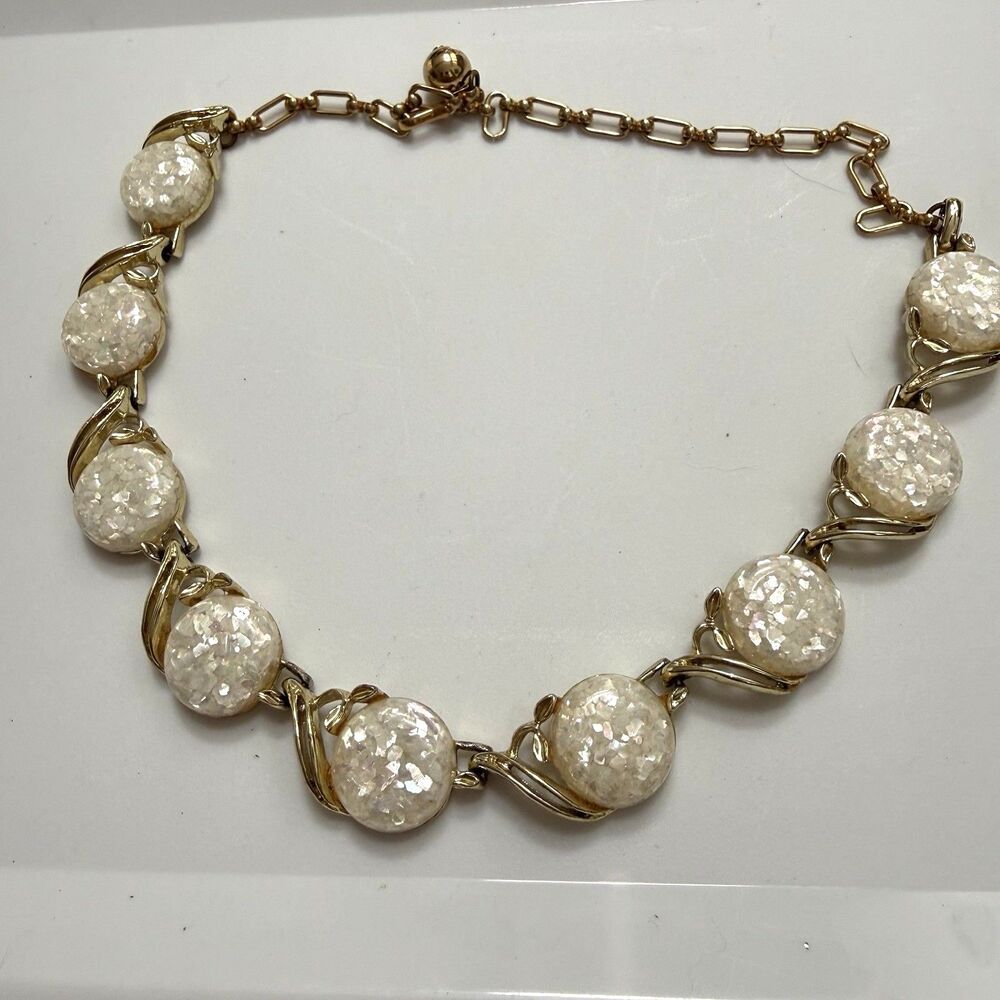 Vintage MCM Confetti Lucite Thermoset Choker Necklace Gold Tone Grandmacore